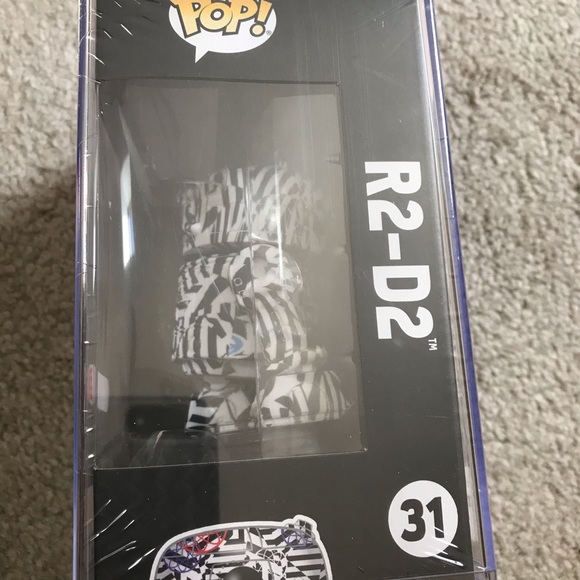 Target Exclusive R2-D2 Funko - Picture 3 of 3